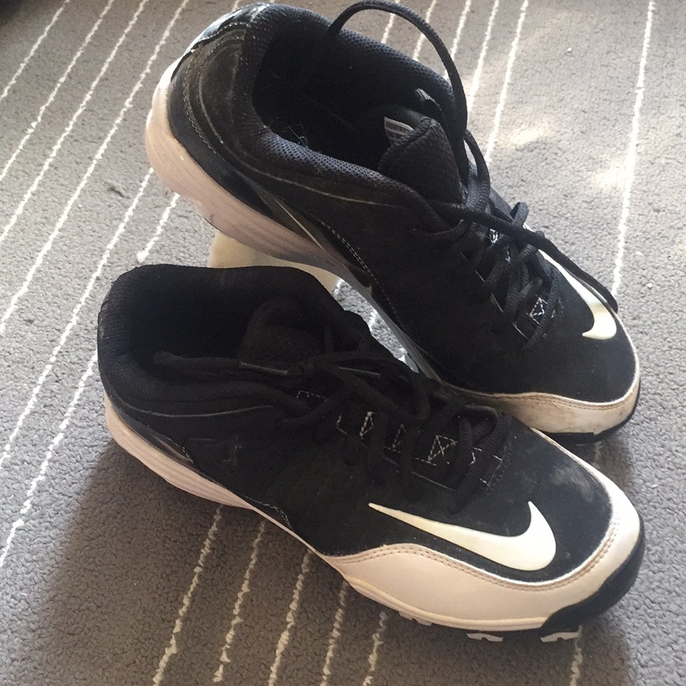 PRICE DROP❗️NIKE Swingman Cleats❗️